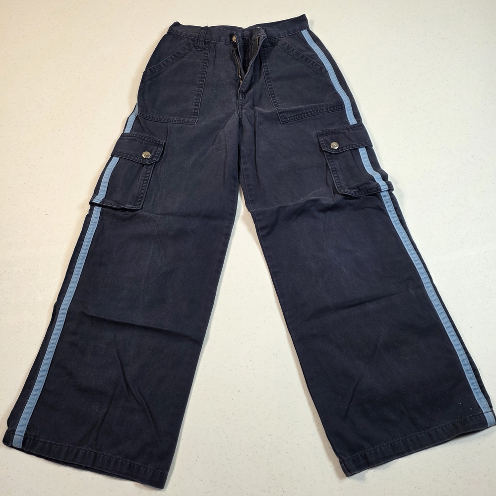Arizona Jean Company Black Cargo Pants with Blue Accents